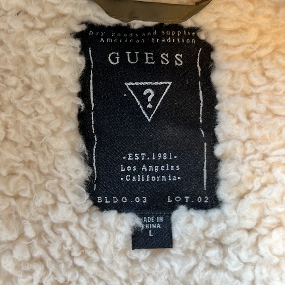 Men’s LARGE. Guess bomber jacket. Unique piece picked up in the USA. - Picture 5 of 6